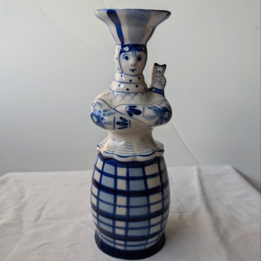 Russian Gzhel Handpainted Blue Detail Girl & Kitten Porcelain Vase Vintage